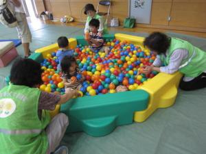 親子でウキウキタイム会場２
